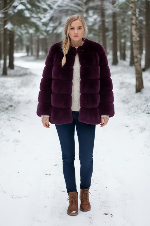 Pels jakke i fake fur med hætte i Bordo